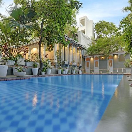 Hotel Raj Palace Udaipur Exterior foto